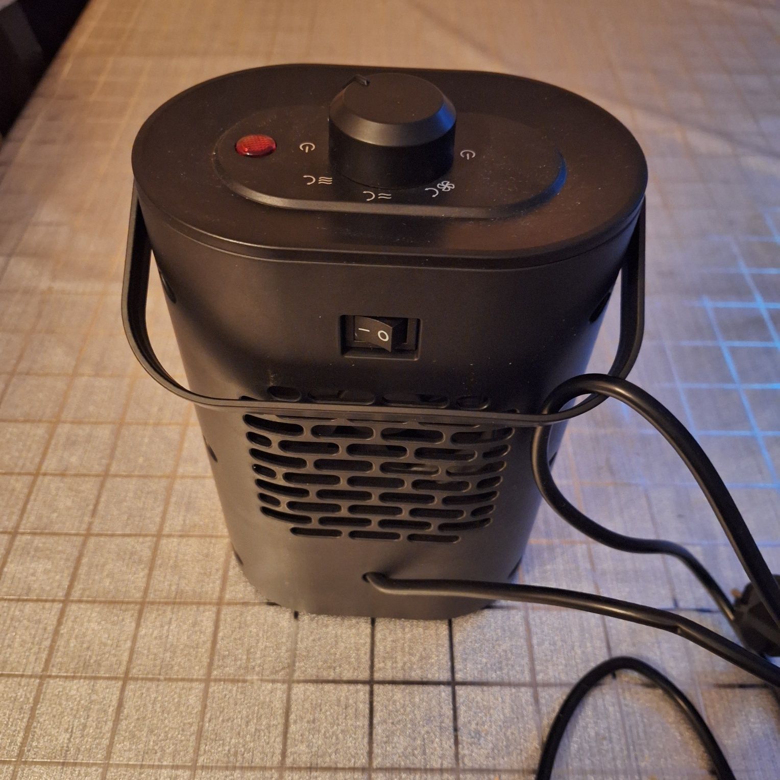 Szybko grzejący termowentylator obrotowy ynd-900f