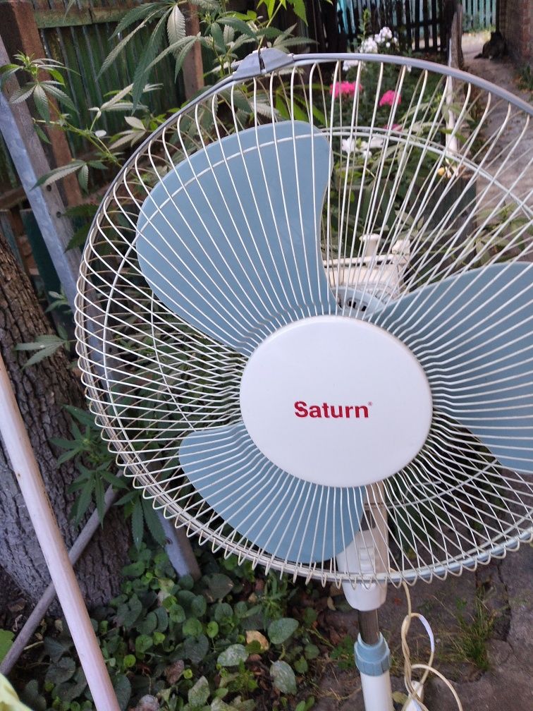Продам электро вентилятор Saturn  в идеальном состоянии.