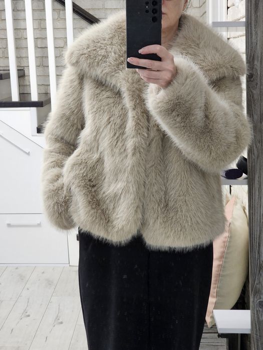 РОЗКІШНА, тепла шубка,як натуральний соболь