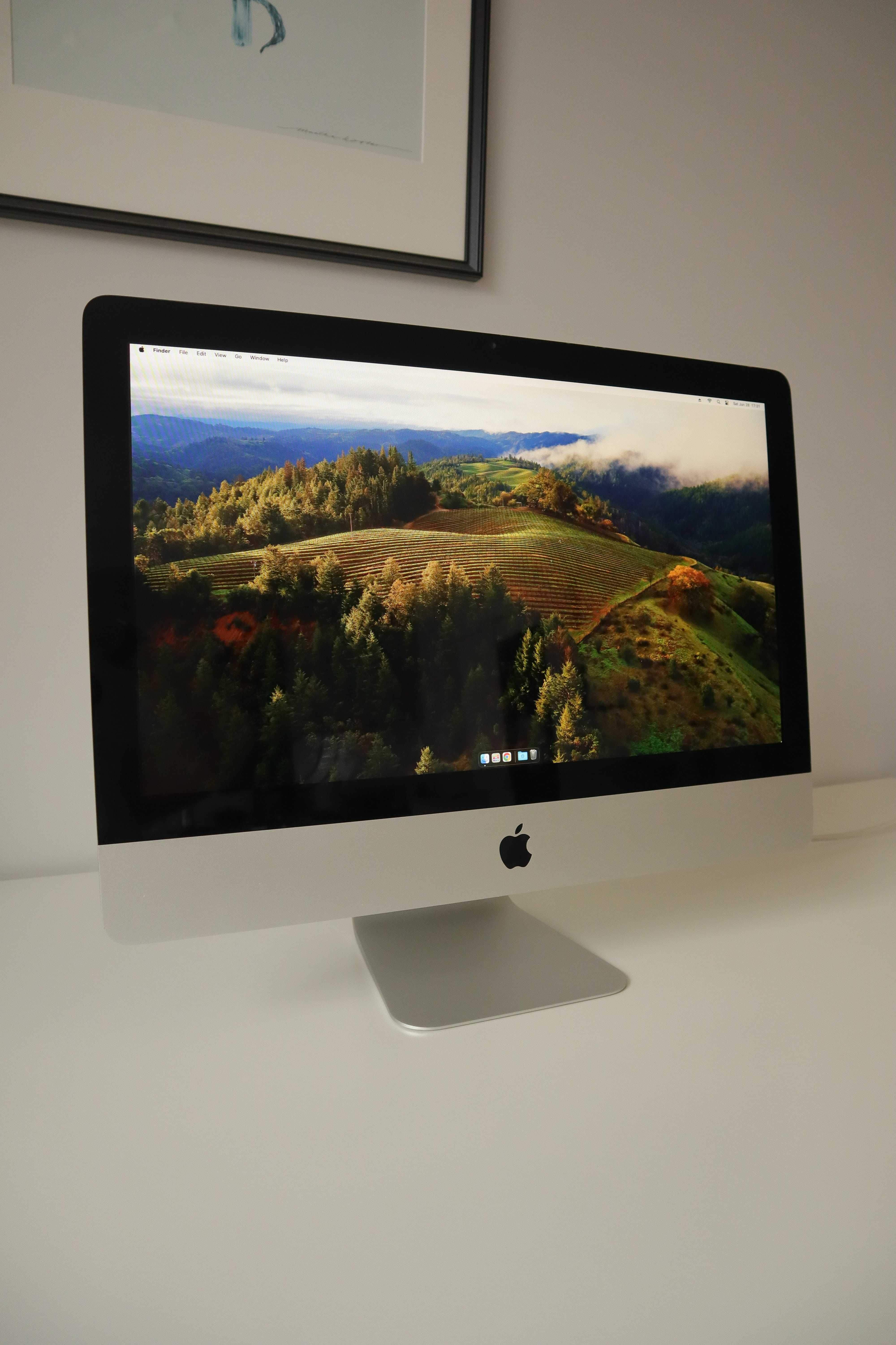 Apple iMac 21.5 cala, Intel Core i7, 16GB RAM, SSD, GPU z API Metal