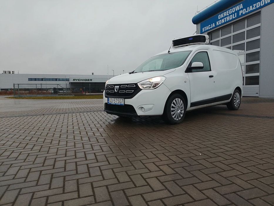 Dacia Dokker L2 Maxi Nowa Izoterma Chłodnia Mroźnia Grzanie drzwi boczne Carrier 220V Salon PL  extra wypas multimedia Navi grzane fotele kamera finansowanie
