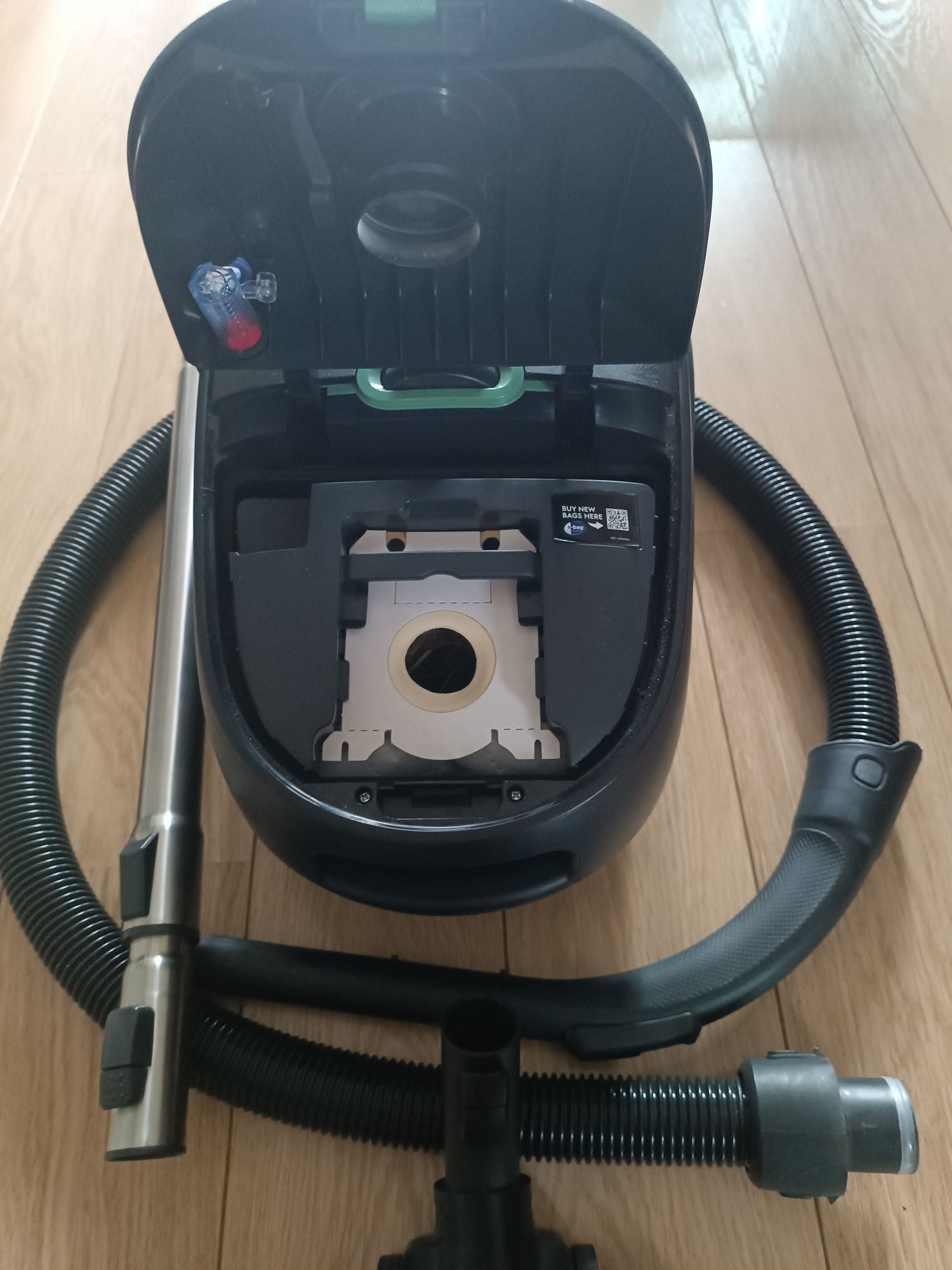 " Odkurzacz workowy AEG Clean 6000