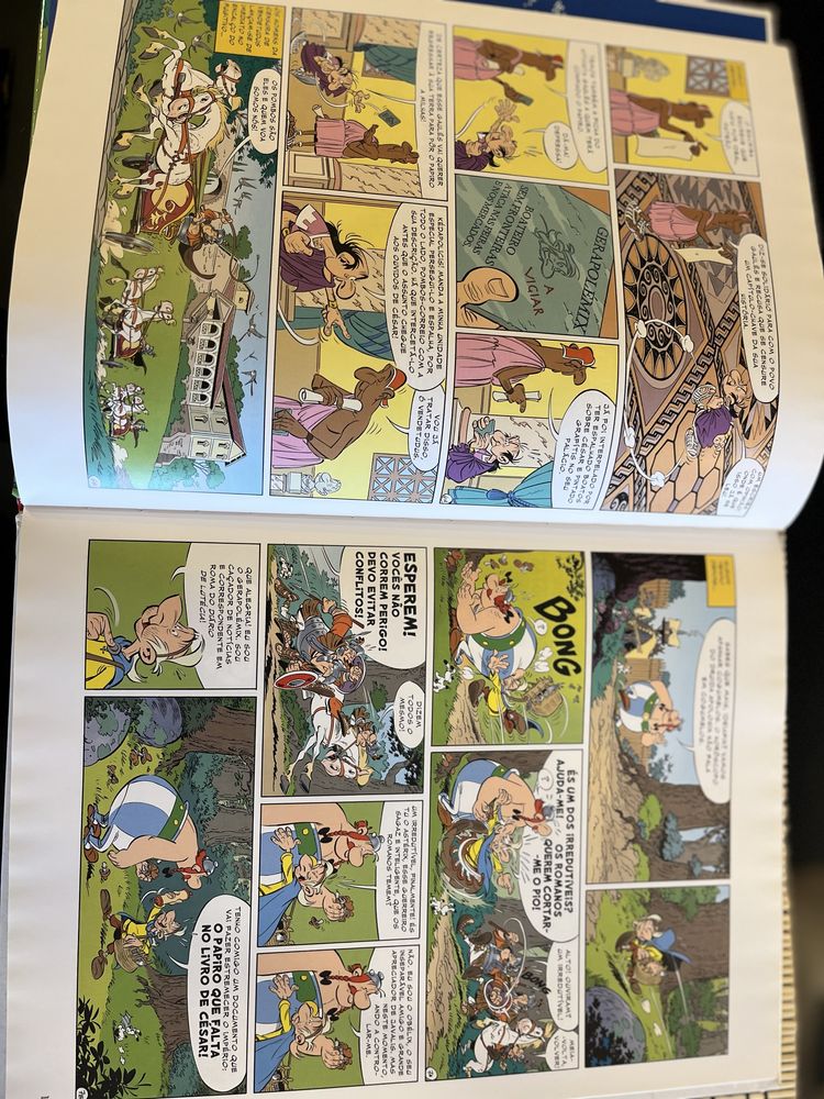 Livro BD Asterix e o Papiro de Cesar