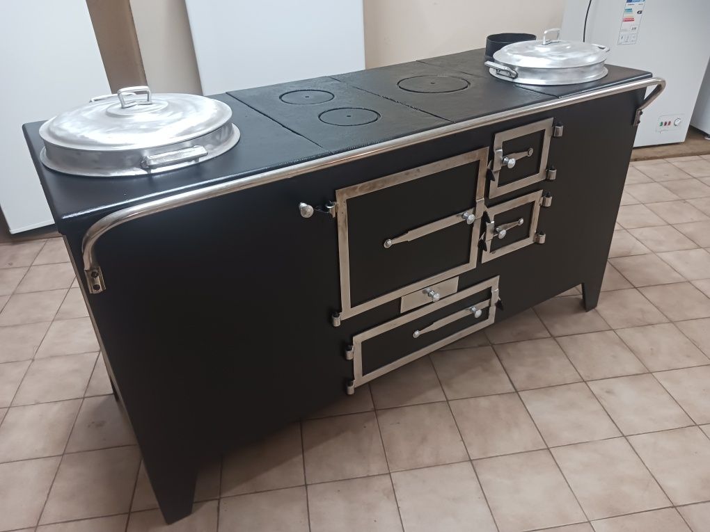 Vendo fogao tradicional rústico de duas panelas ,com forno e estufa na