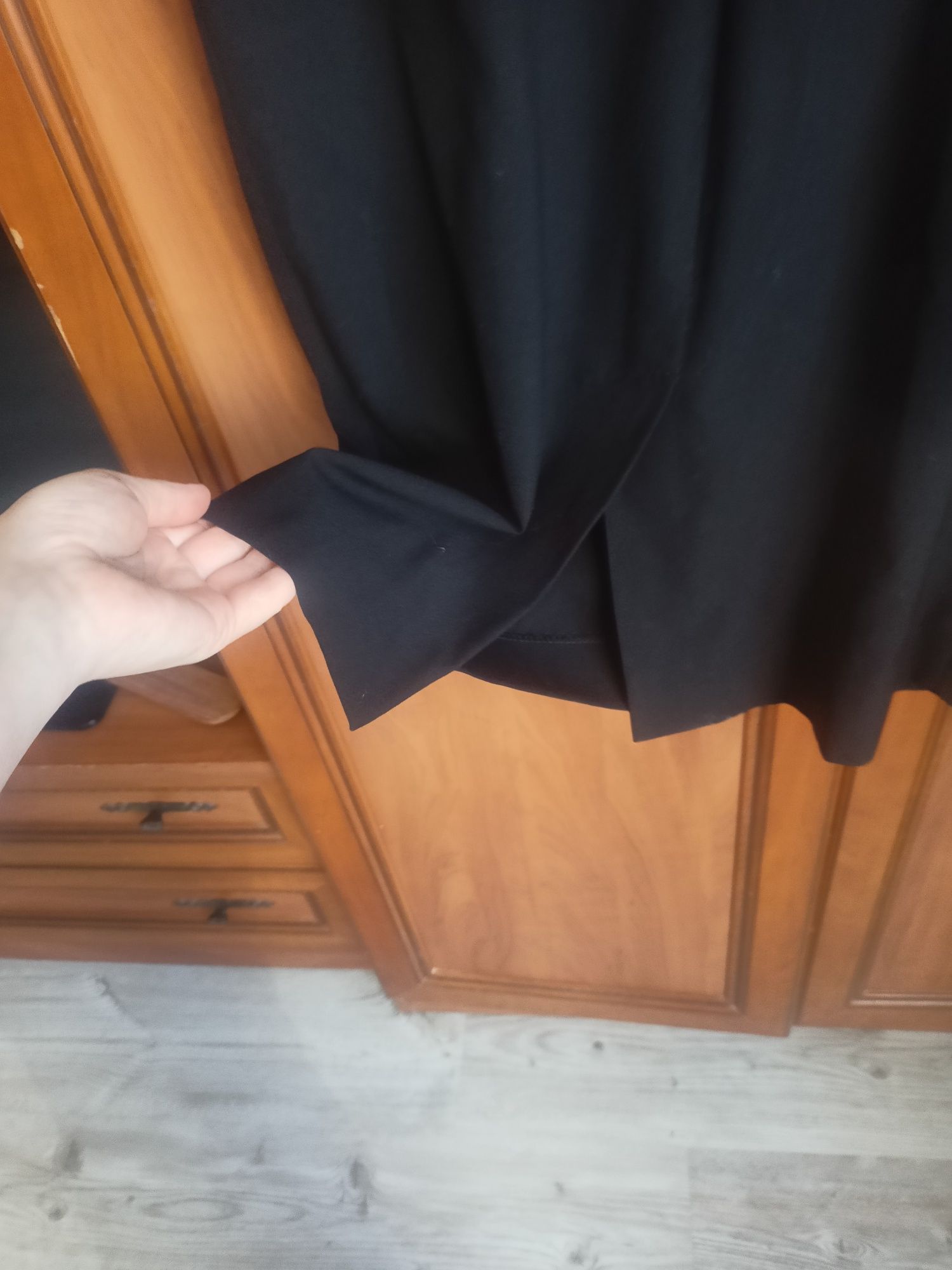 Sukienka damska za kolana