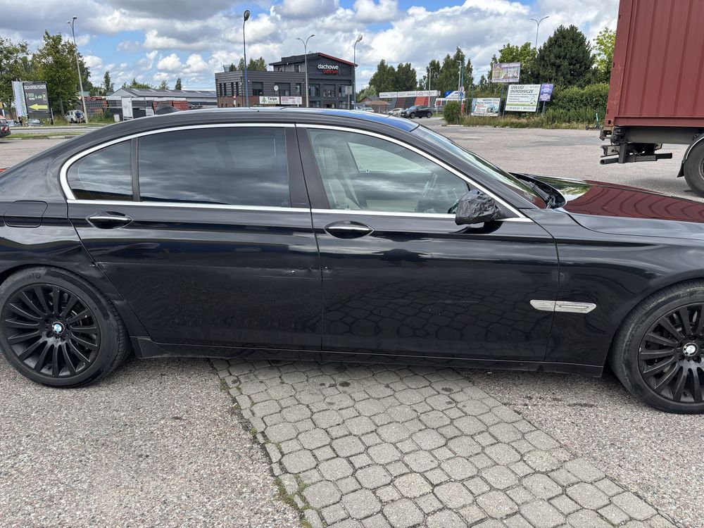 Sprzedam bmw 750 F02
