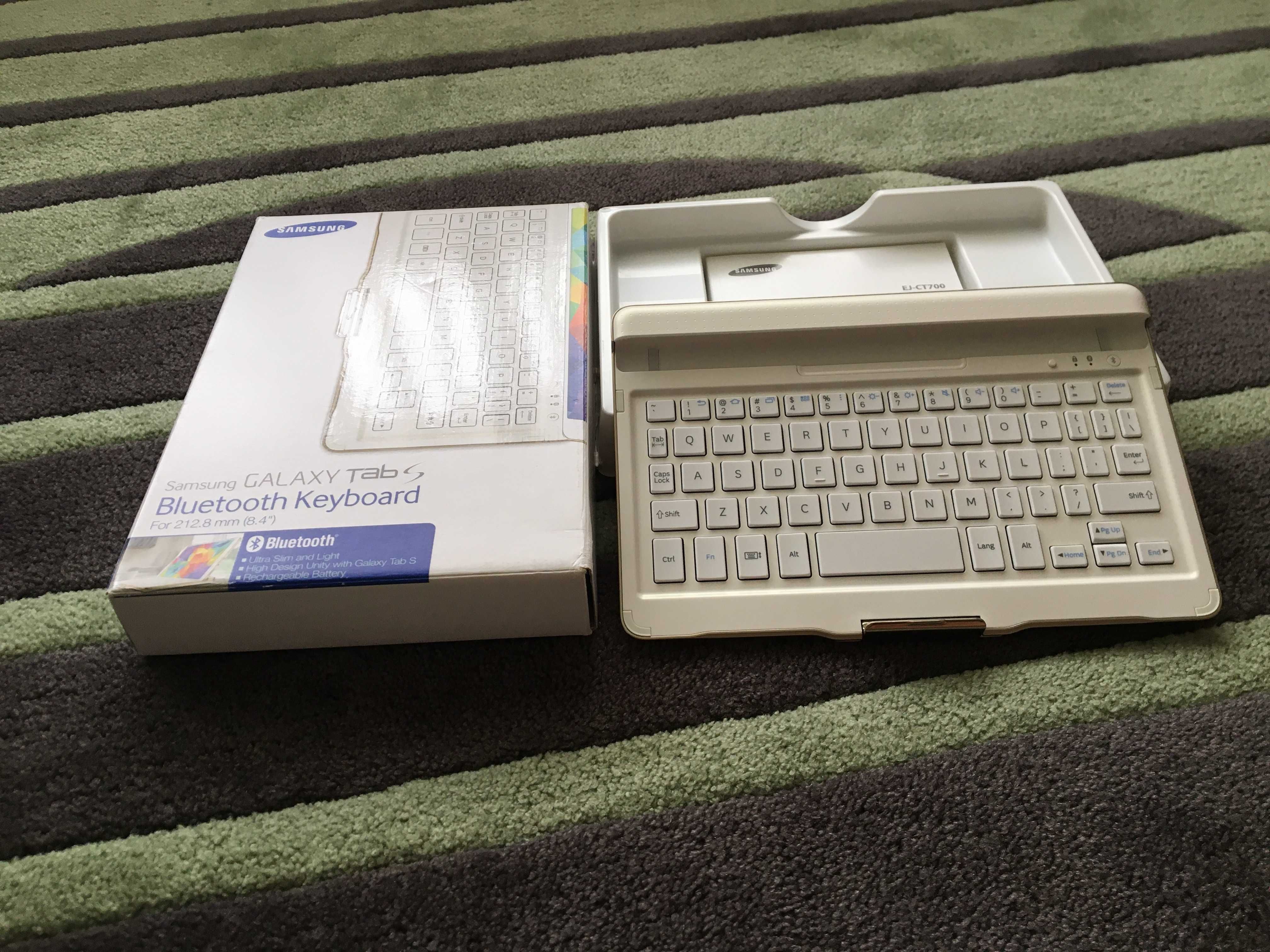 Teclado Samsung Galazy Tab S8.4'White (NOVO)