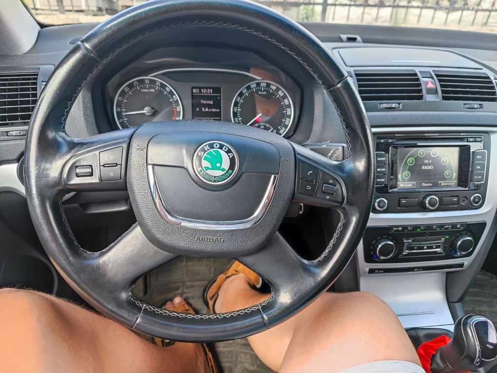 Продам Skoda Oktavia A5 2011 року 1.6 дизель.