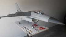 Aeromodelismo  RC  F16C  Falcon EDF  90 mm
