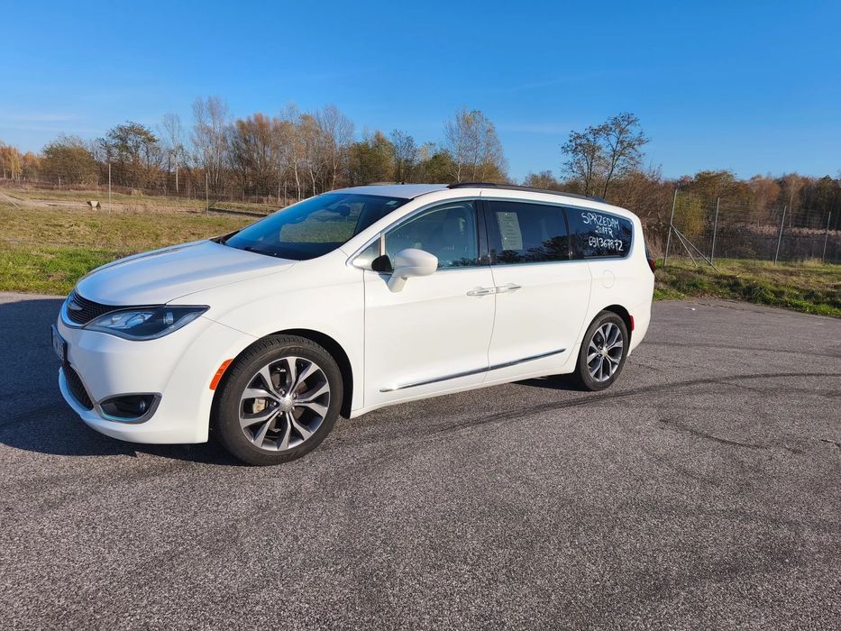 Chrysler Pacifica Chrysler Pacyfica