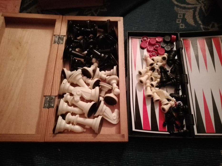 Шахматы магнитные 3 в 1,шашки,домино