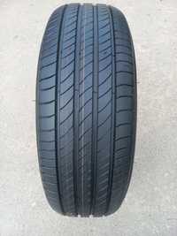 215/65/17 Michelin P4