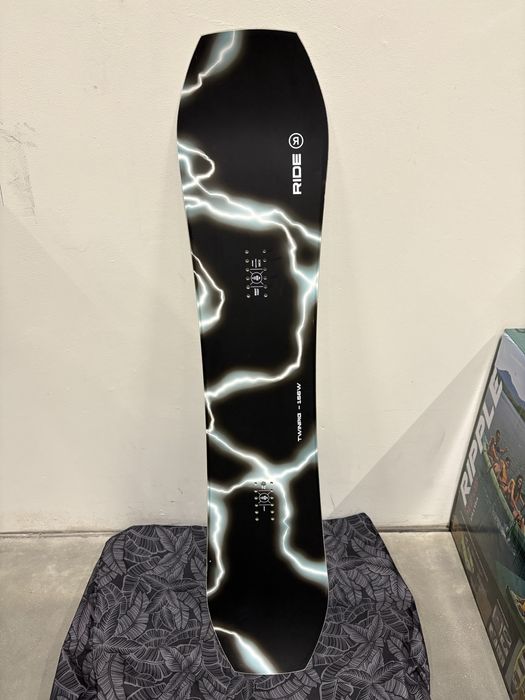 Deska snowboardowa RIDE TWINPIG 157w