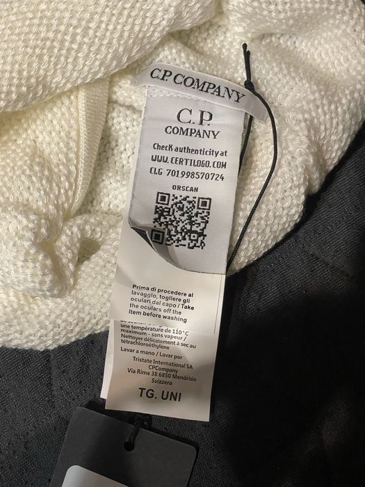 Biała kominiarka C.P. Company