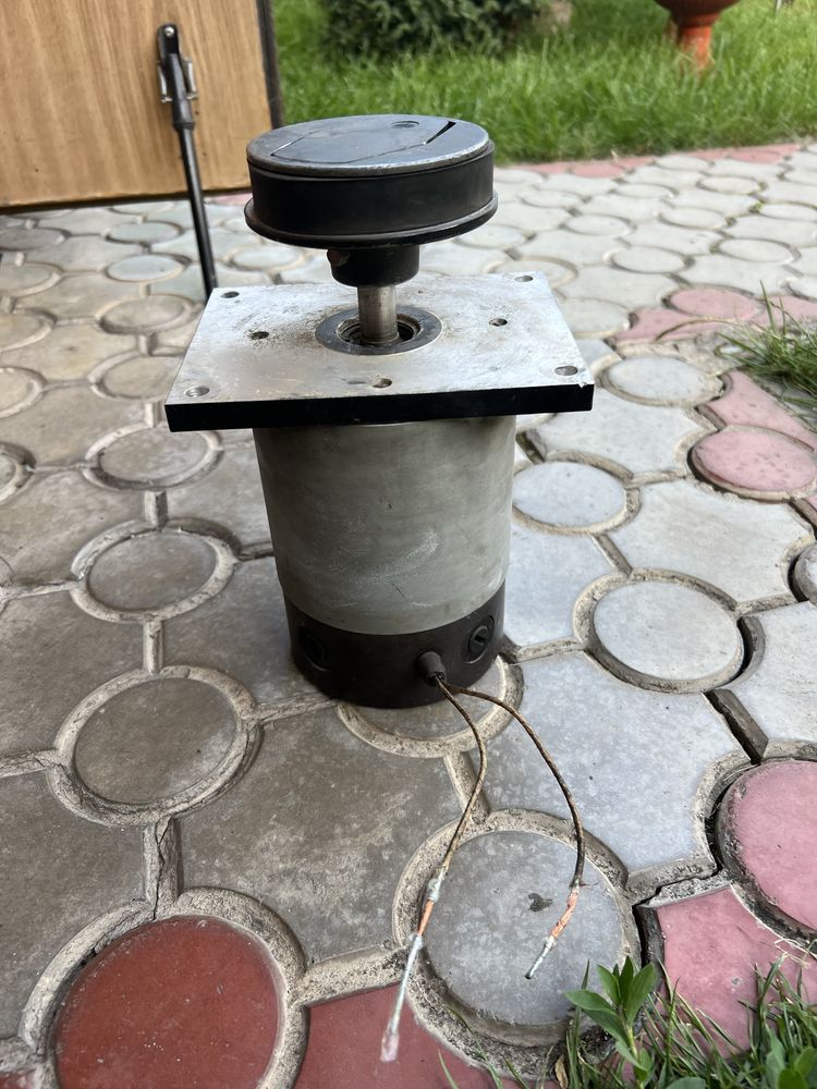 Електромотор Dynamo Sliven PİK 12-3/10-3