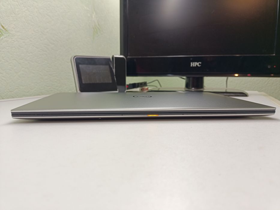 Dell xps 13 9343 Intel I5 , ram 8, SSD новый 128 g