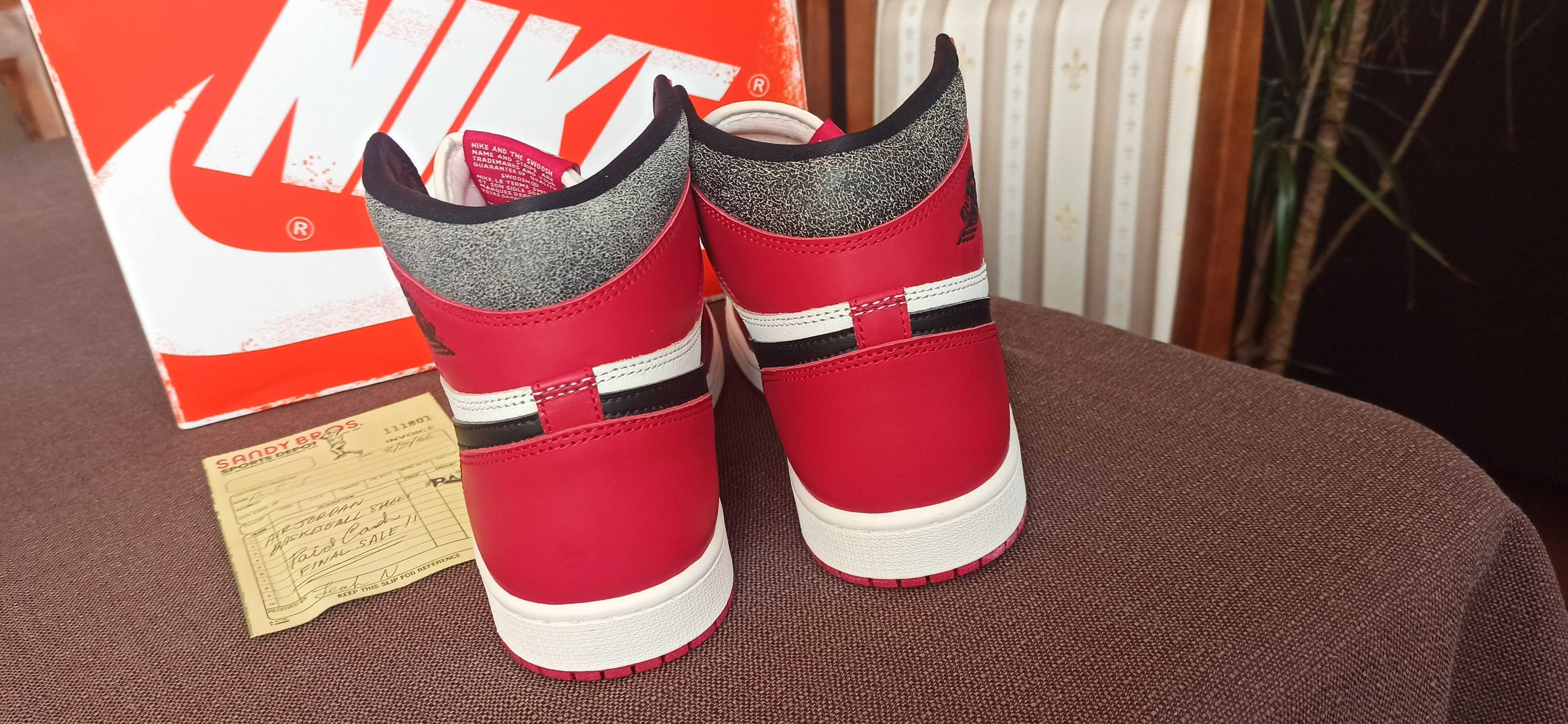 (r. 44/ us10) Nike Jordan 1 Retro High OG Chicago Lost and Found