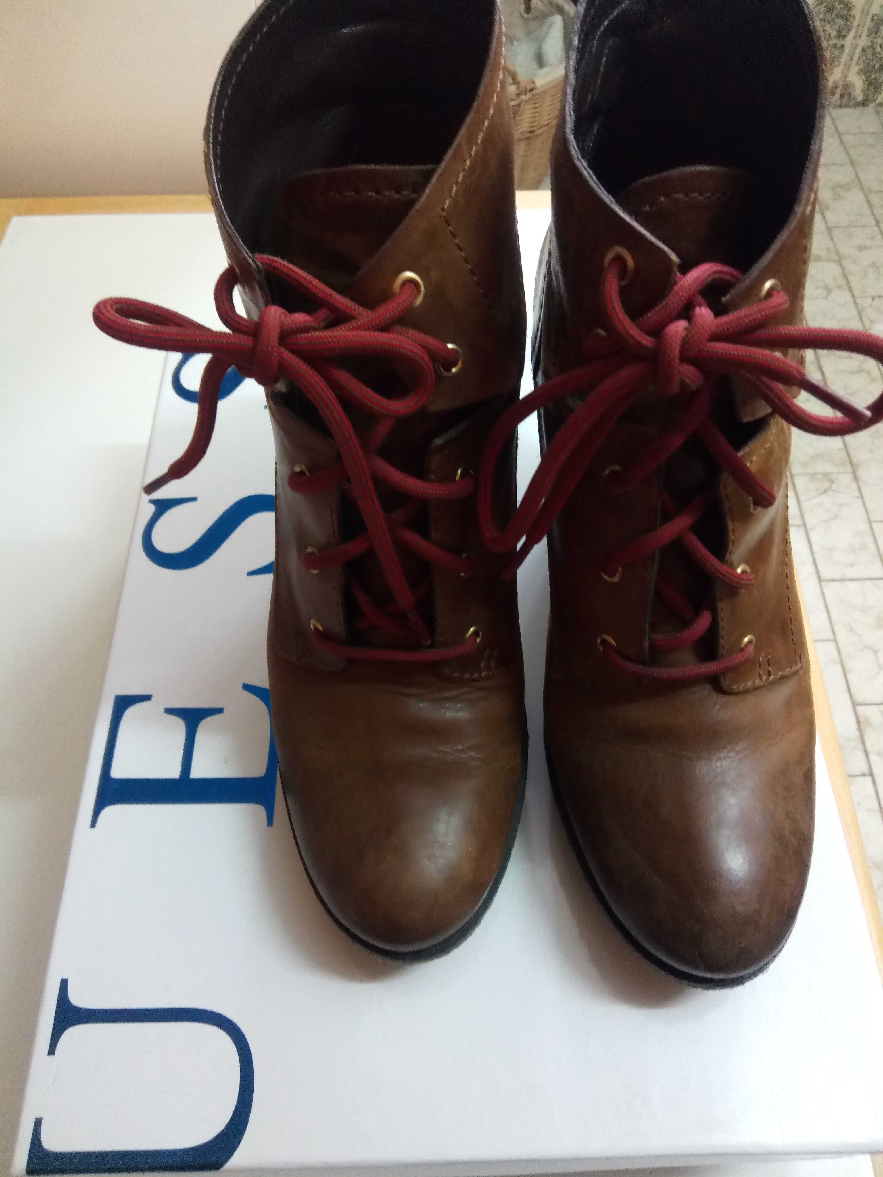 Botins GUESS N 39 pouco uso