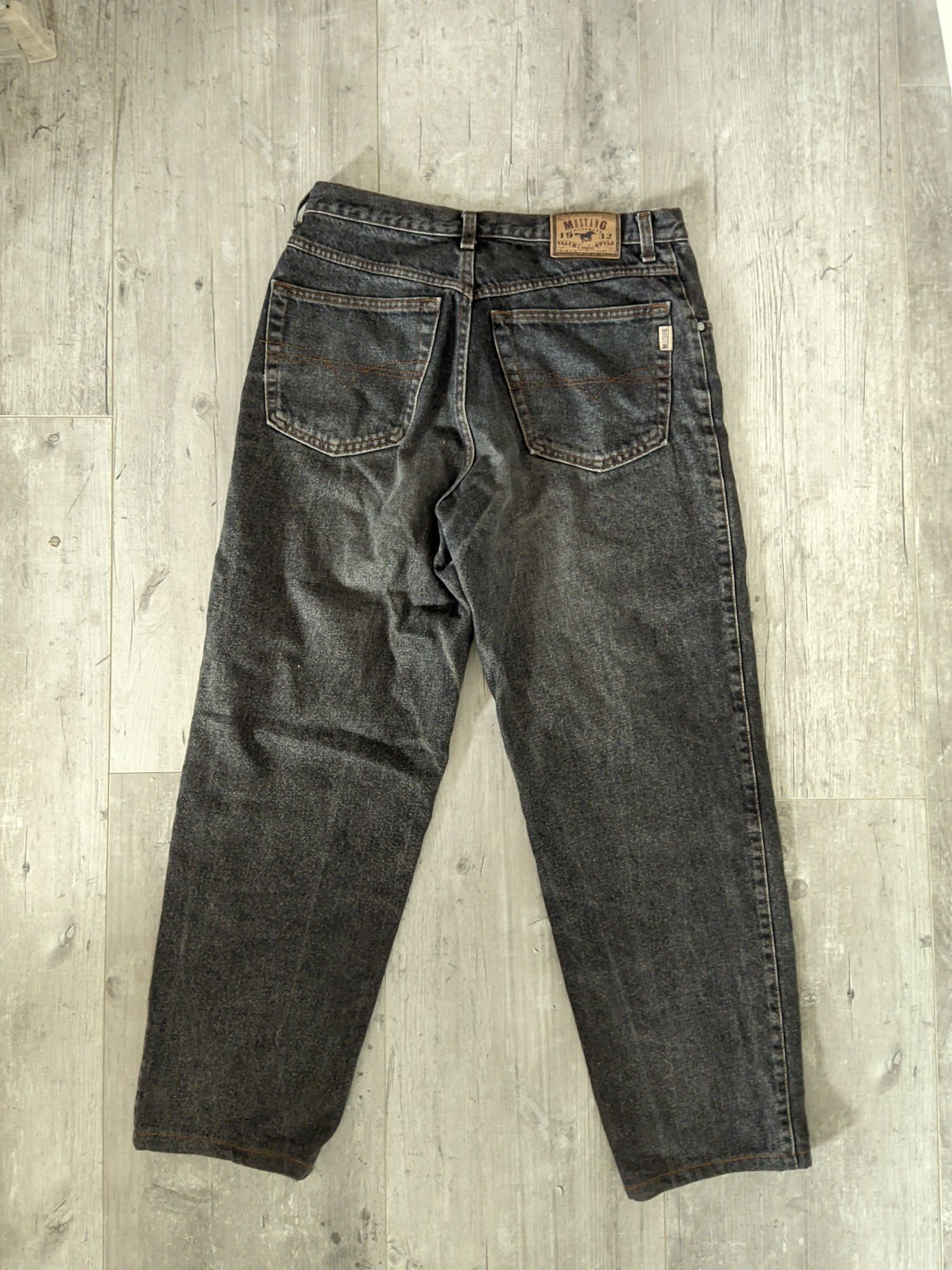 MUSTANG Premium Czarne Jeansy dżinsy jeans Spodnie JAK NOWE! R. 30/32