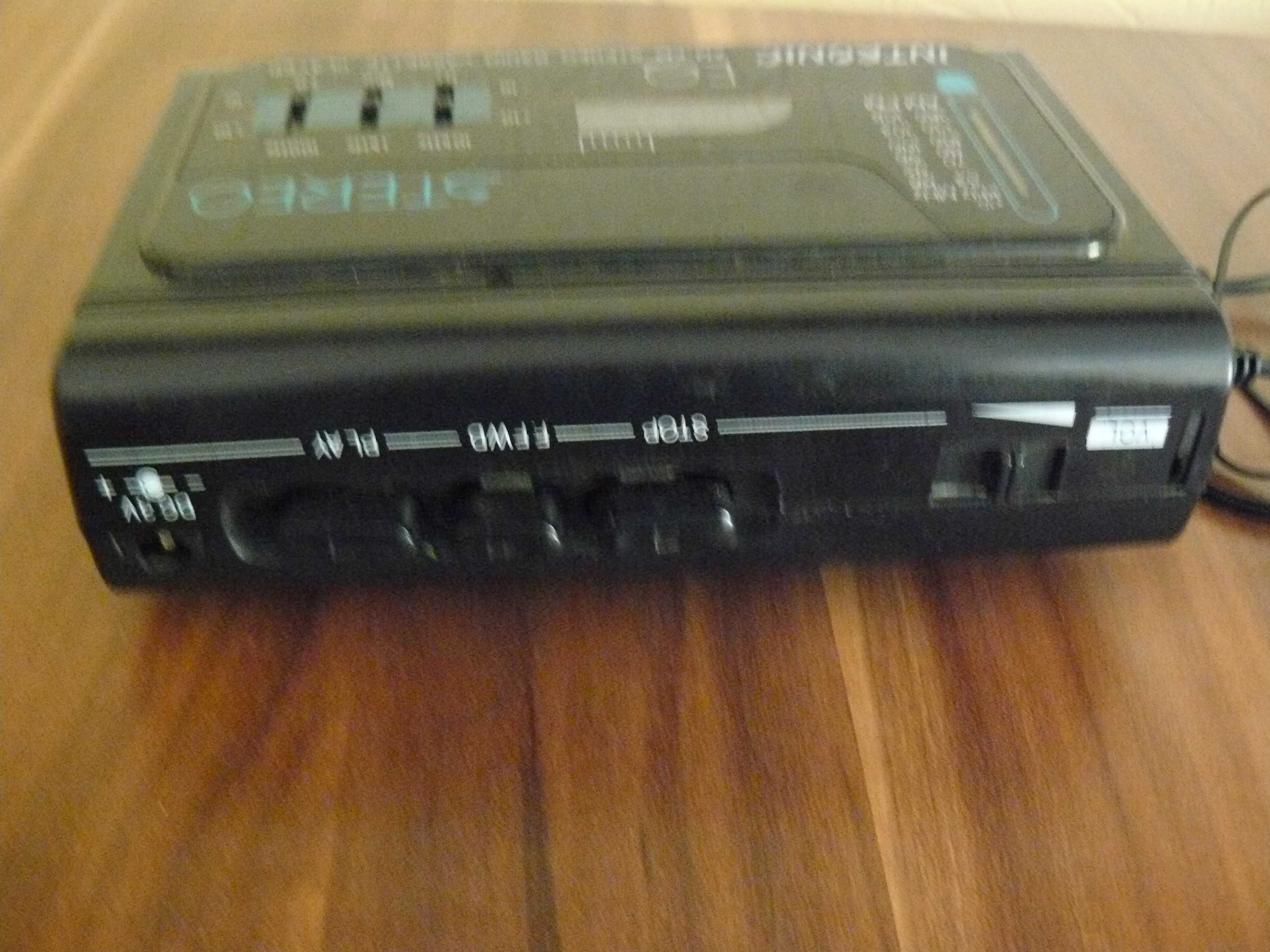 Walkman z radiem korektor słuchawki komplet INT
