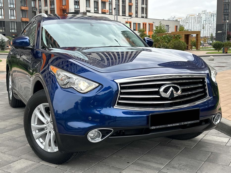 Infiniti QX70 3.7i V6 Premium