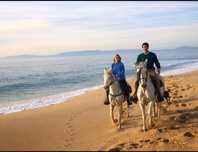 Caminhada na areia em troia todo o ano