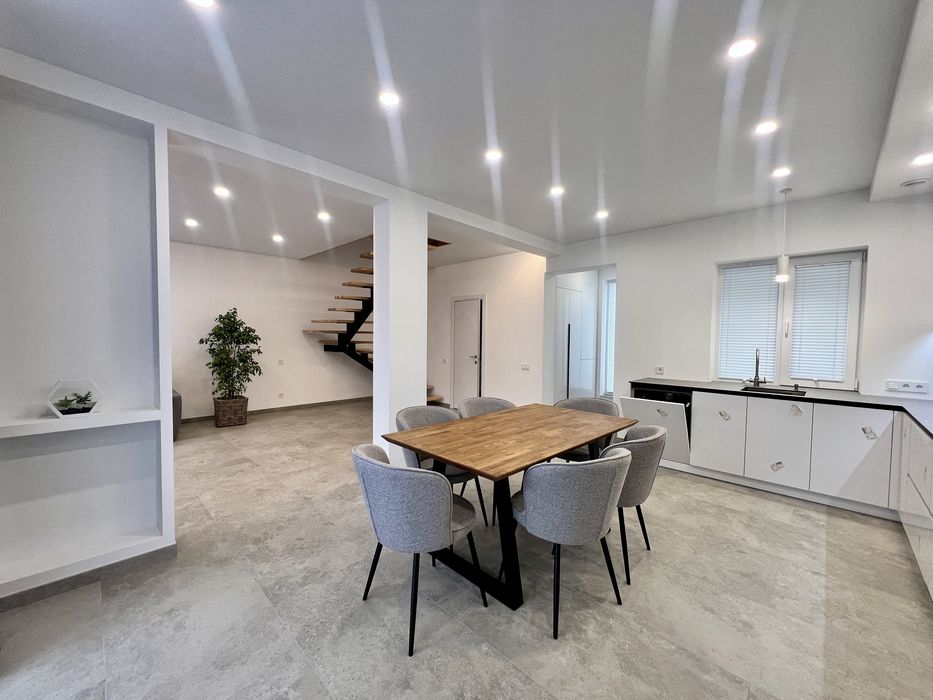 Продаж/таунхауса/ремонт/вул.Янівська/Брюховичі/Бірки