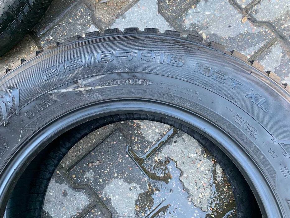 шини скати колеса 215 65 16 Nokian 6 мм шиповані 2019 р 2 шт зима