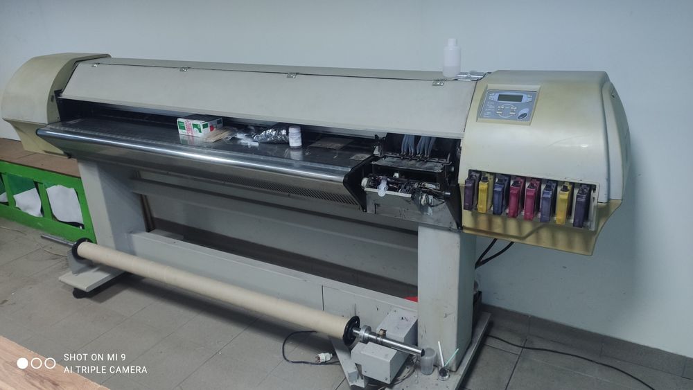 Плотер  Mutoh RJ-8000
