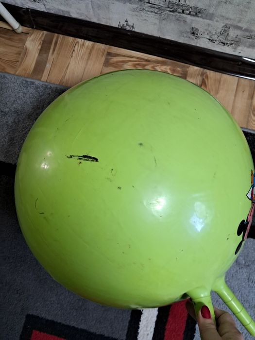 Мяч прыгун с рожками