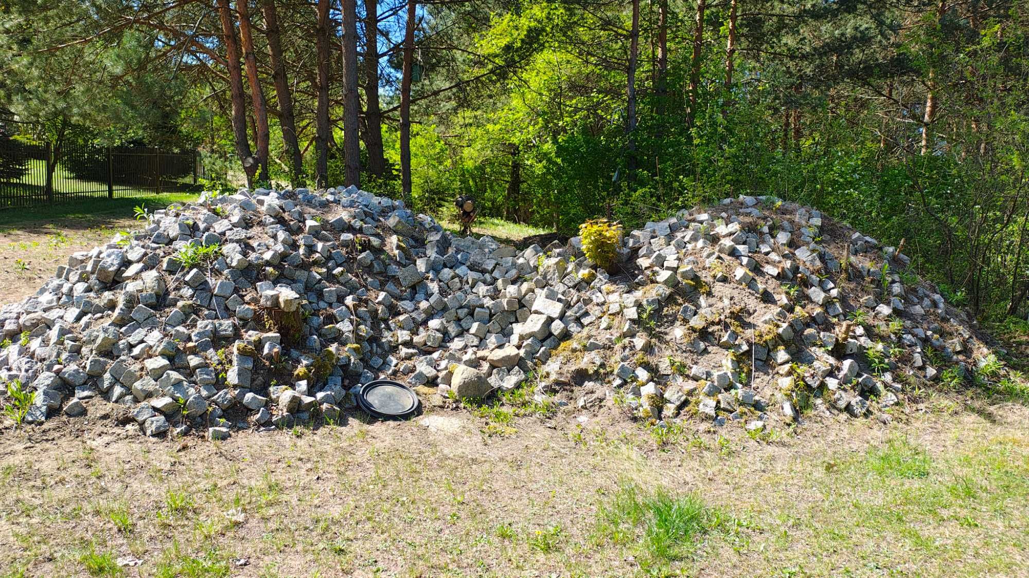 Kostka granitowa drogowa ze starej drogi, około 40 ton