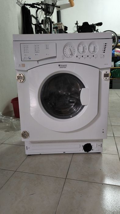 Máquina de lavar e secar Hotpoint Ariston