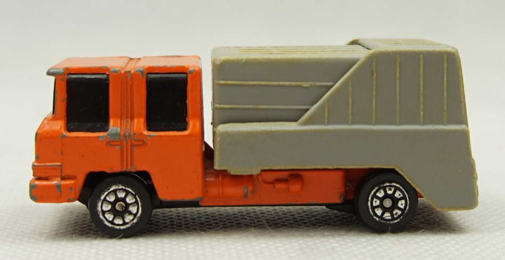CORGI Refuse Truck