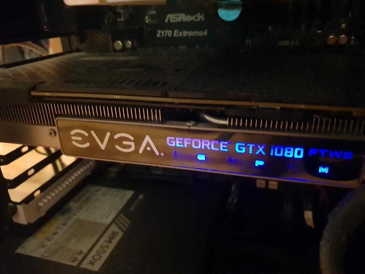 Placa gráfica EVGA GeForce GTX 1080 FTW2 - 11Gbps