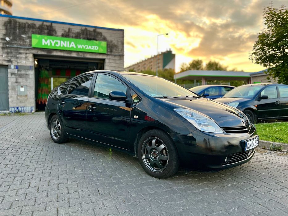 Wynajem samochodu Wynajem Aut Wypożyczalnia doba tydzień Prius Automat