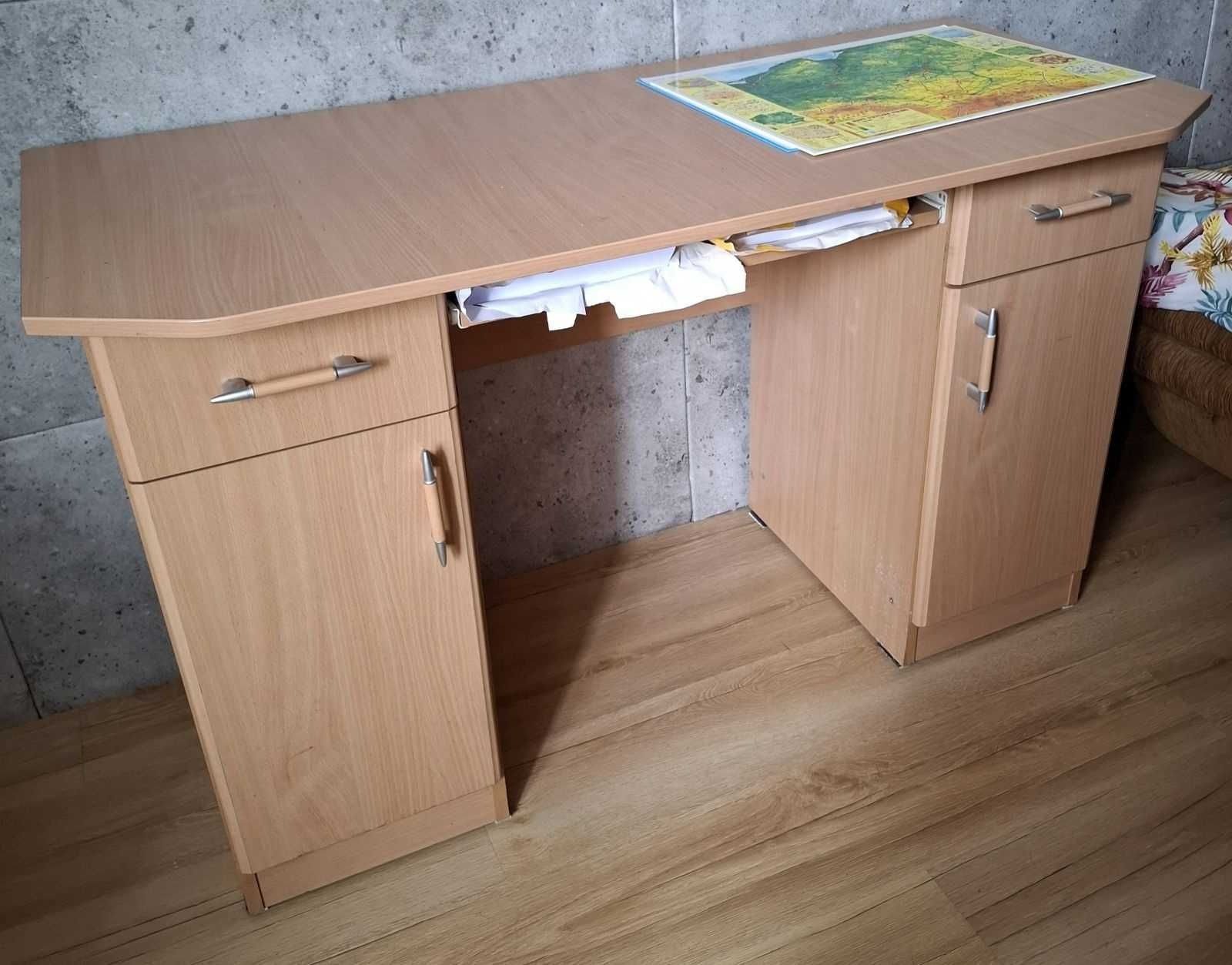 Sprzedam biurko w bardzo dobrym stanie