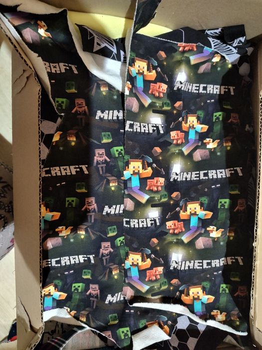 Karton ścinek materiały dresówka jersey Minecraft  koparki