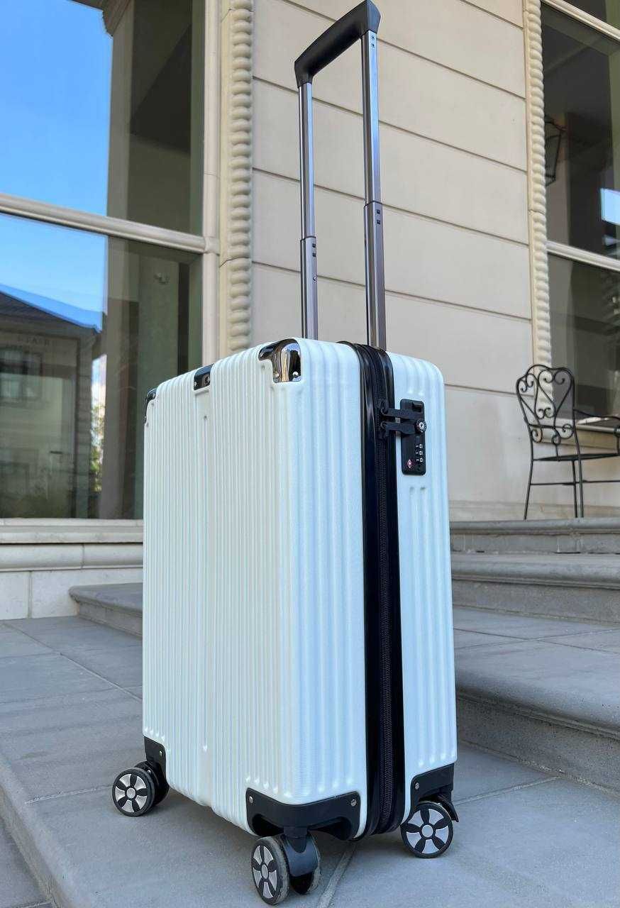 КАЧЕСТВО Прочный чемодан из поликарбоната / валіза пластикова