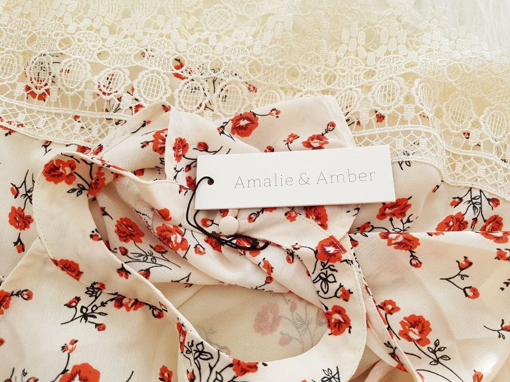 Amalie & Amber bluzka w kwiaty z gipiurą koronką 38 M nowa z metkami
