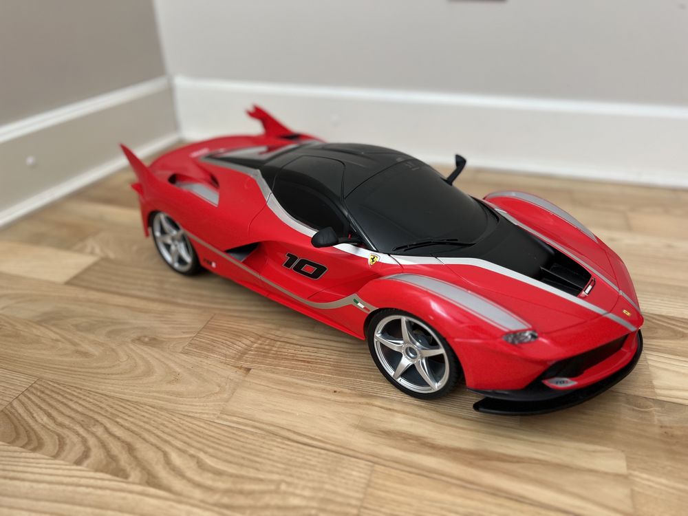 Машинка New Bright Ferrari