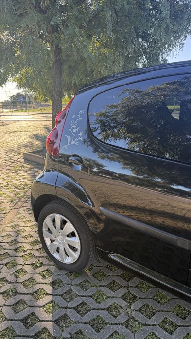 Peugeot 107 Envy 2013 – Edição Especial