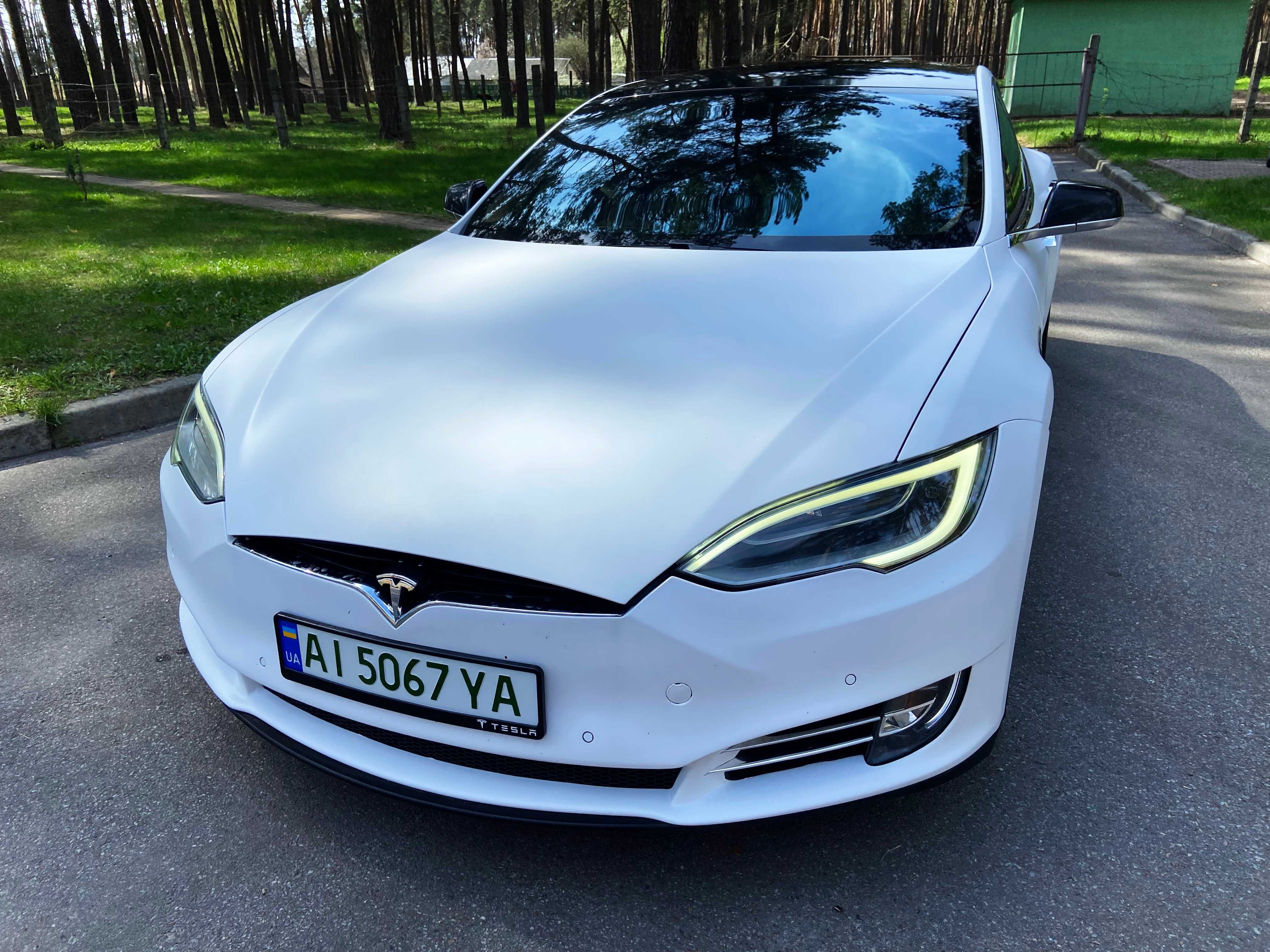 Tesla Model S 2013