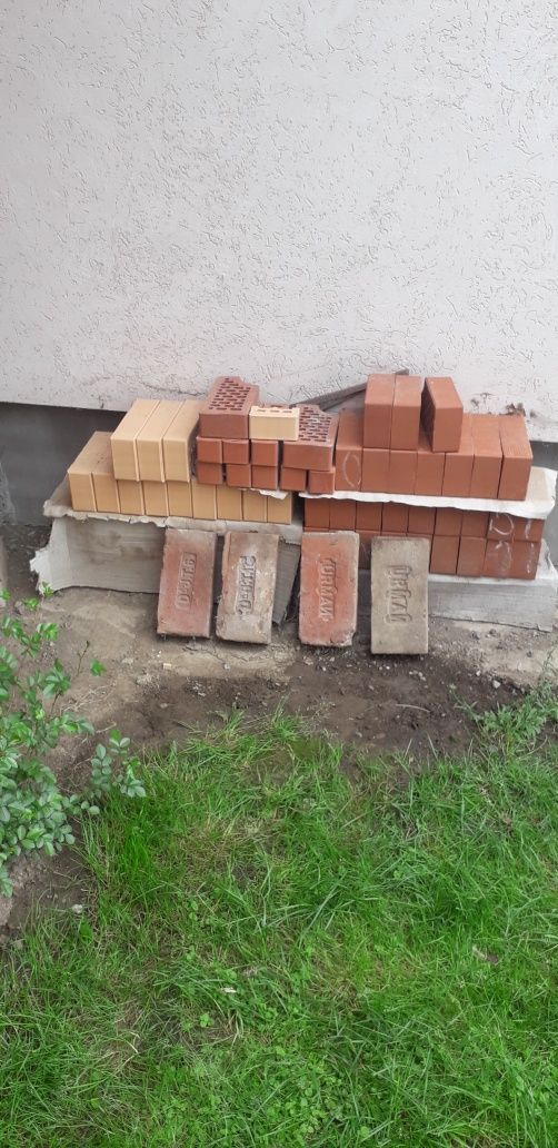 Продам цеглу  на камін