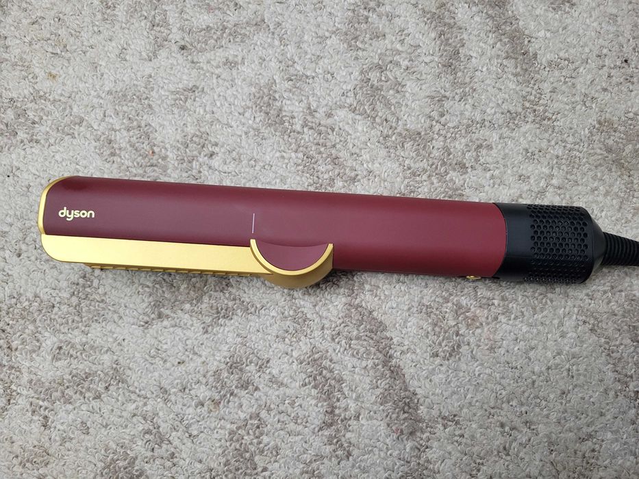 Dyson Airstrate HT01 ідеальний стан (червоний колір)
