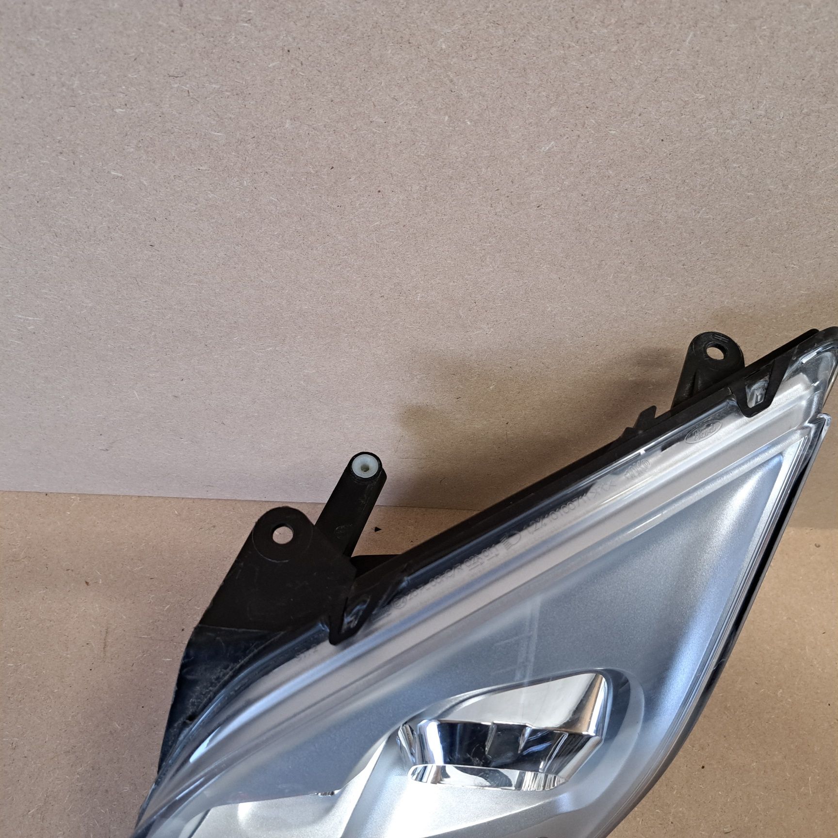 Lampa reflektor ford Transit lewy europa