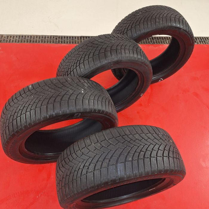 Opony zimowe   225/50/R17