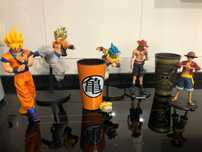 5 Figuras, 2 copos 1 Porta Chaves One Peace e Dragon Ball