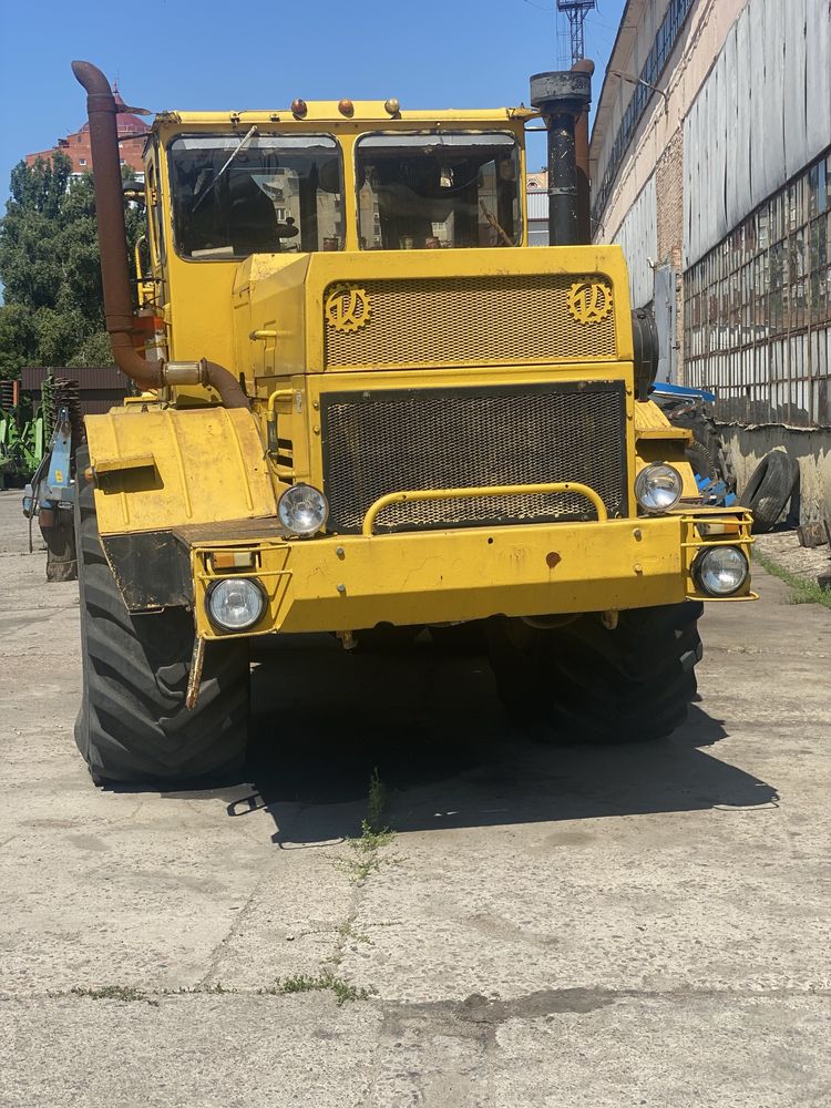 Трактор кировець К-701