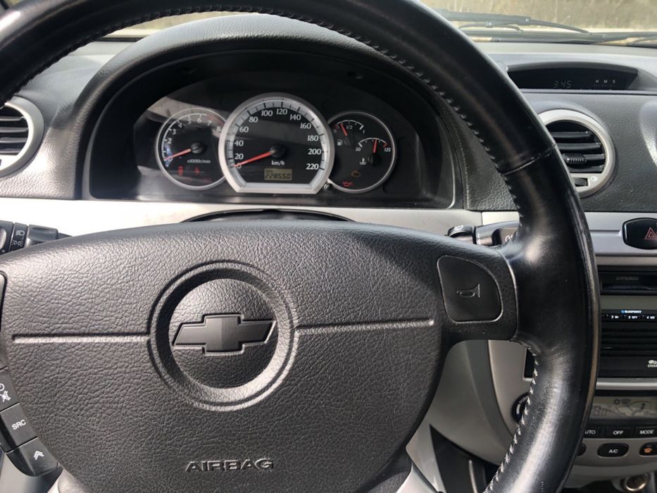 Chevrolet NUBIRA 1.8 Бензин