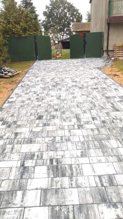 Укладка тротуарной плитки. Укладання тротуарної плитки. Доступные цены